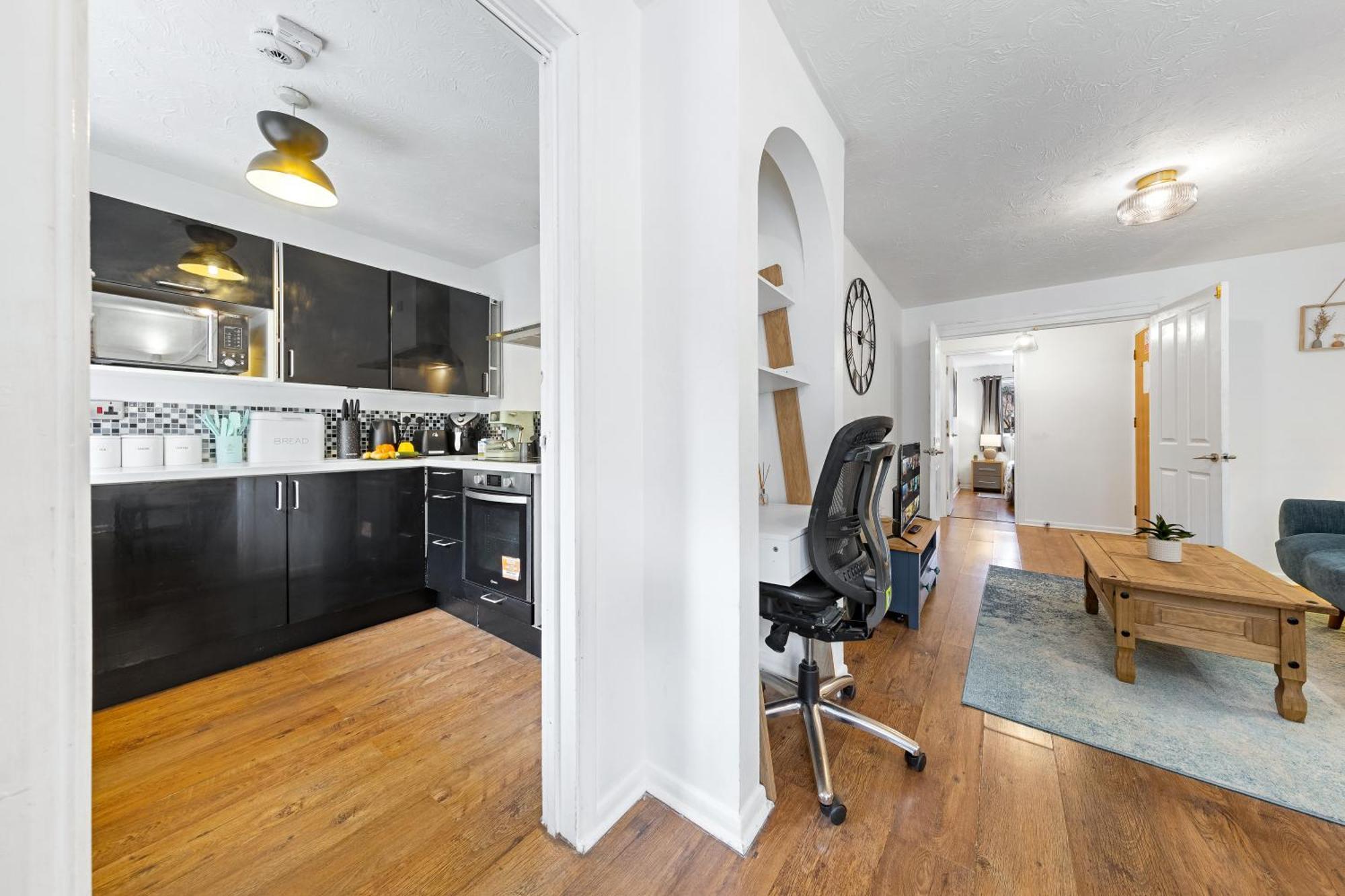 Quirky Canary 2Bed, Free Parking, Smart Tv & Games 런던 외부 사진