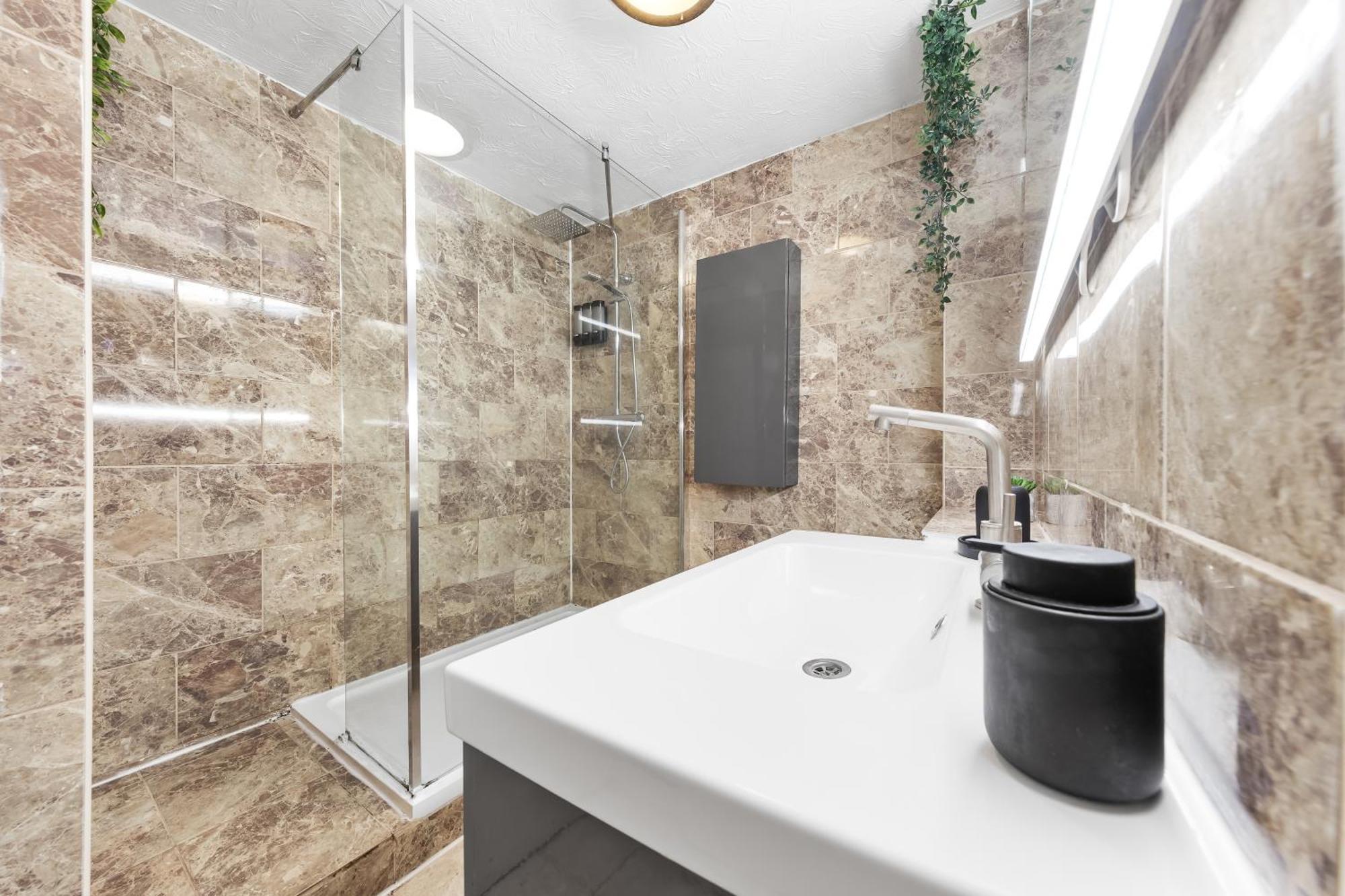 Quirky Canary 2Bed, Free Parking, Smart Tv & Games 런던 외부 사진