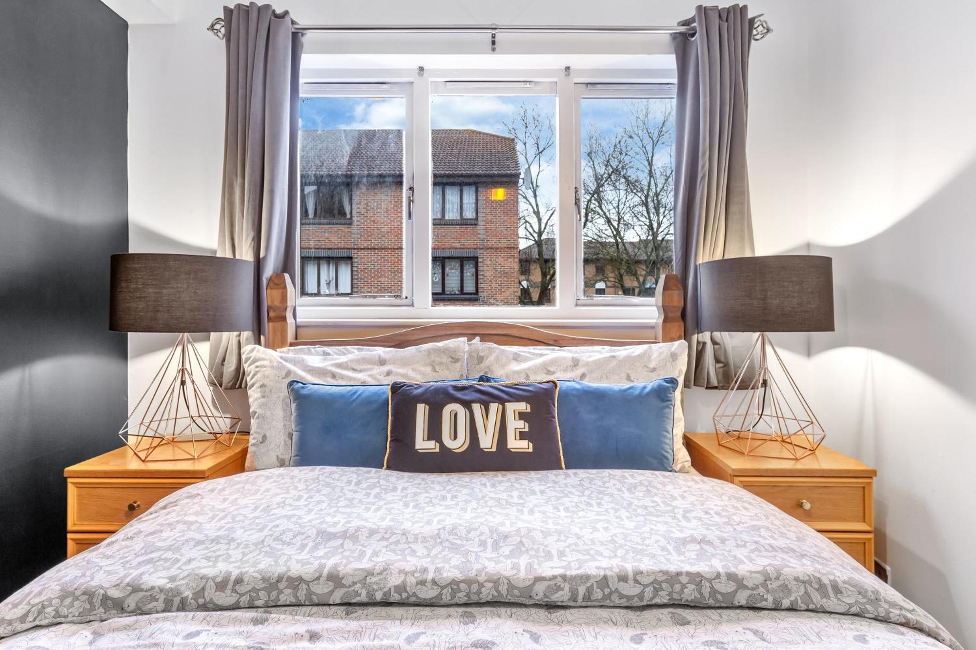 Quirky Canary 2Bed, Free Parking, Smart Tv & Games 런던 외부 사진