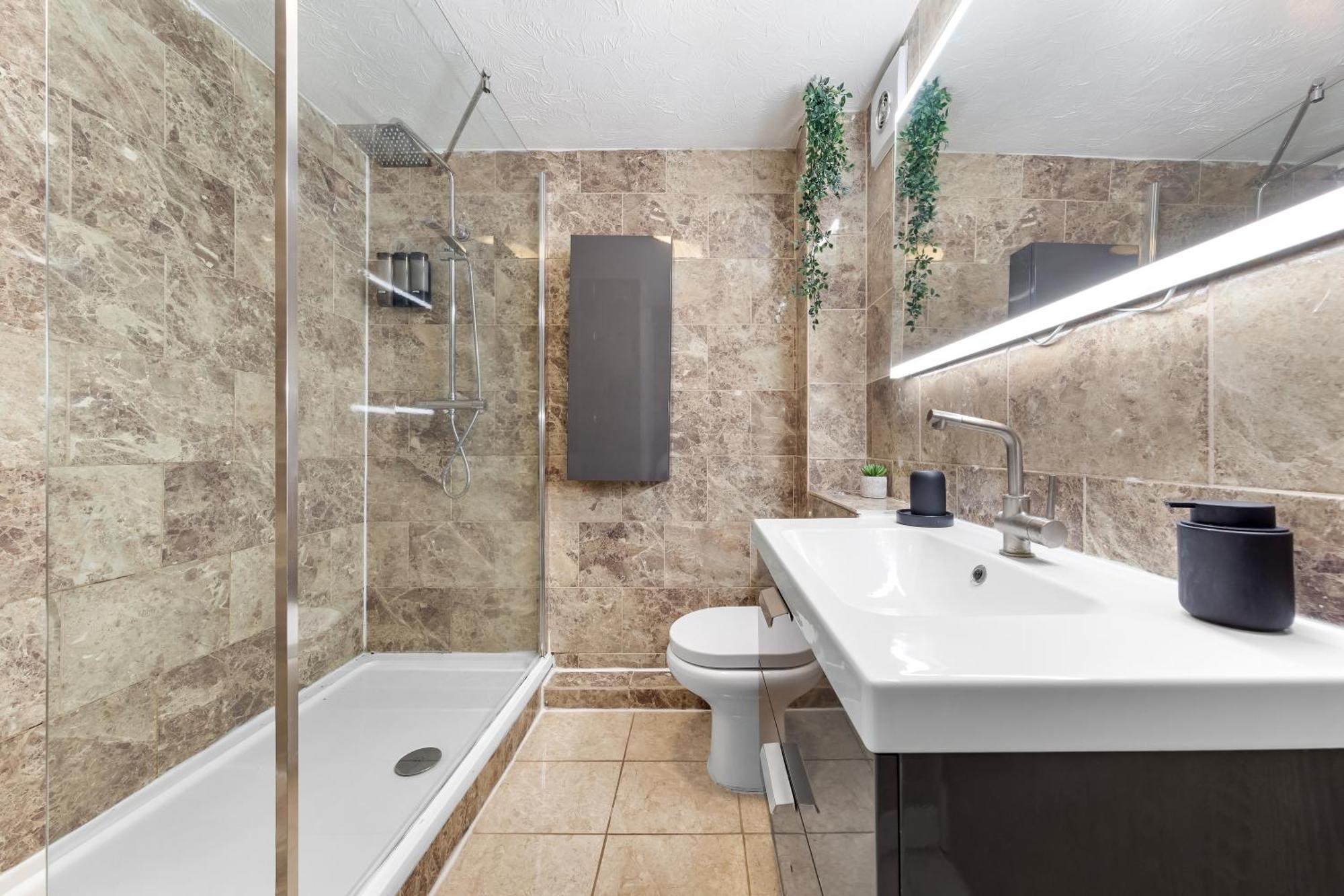 Quirky Canary 2Bed, Free Parking, Smart Tv & Games 런던 외부 사진